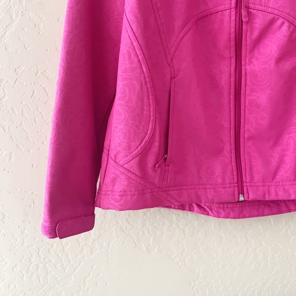 Double Diamond Pink Soft Fleece Interior Softshell Zipup Jacket - Picture 3 of 9